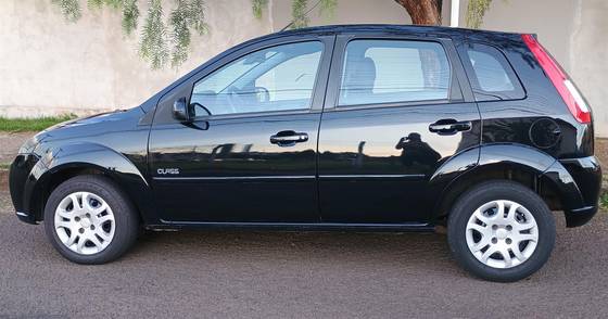 FORD FIESTA 1.0 MPI CLASS HATCH 8V FLEX 4P MANUAL FORD FIESTA 1.0 MPI CLASS HATCH 8V FLEX 4P MANUAL